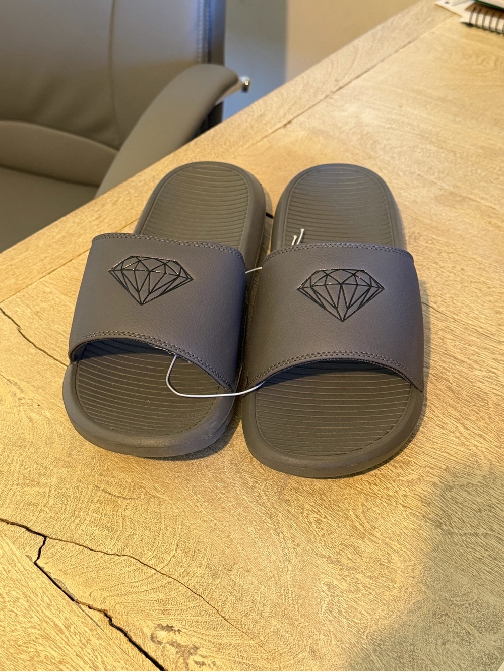 NWOT Diamond Supply Co. Charcoal Slide Sandals with Diamond Logo